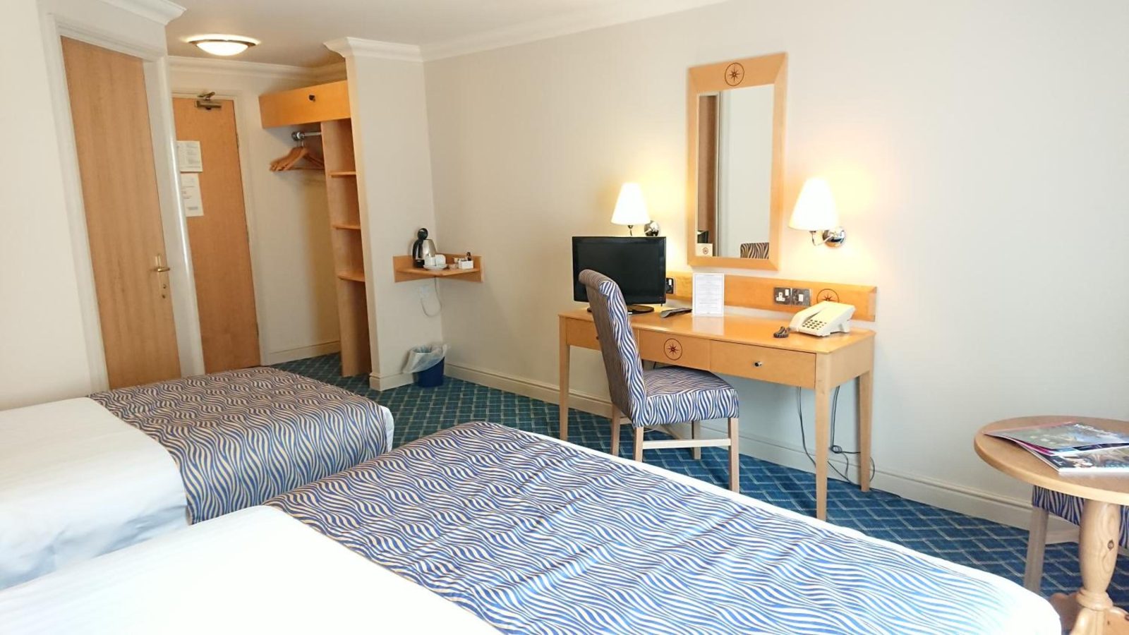 The Queens Hotel & Victoria Cloisters Apartments — photo 4