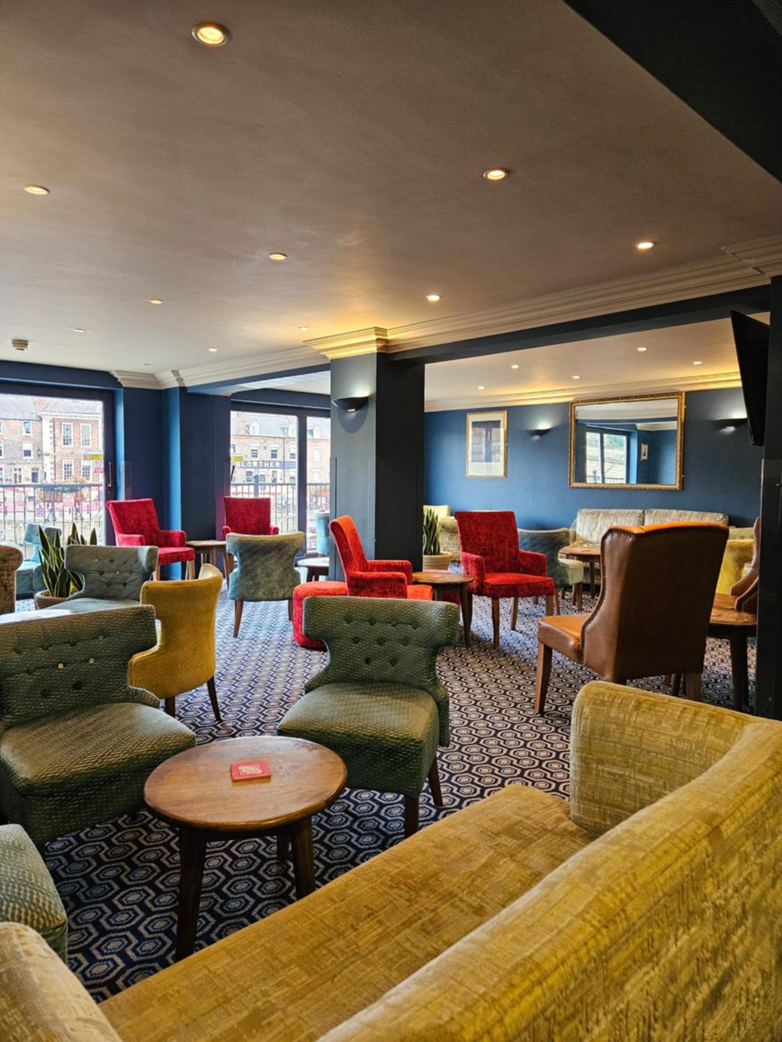 The Queens Hotel & Victoria Cloisters Apartments — photo 5